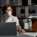 “Coffee badging” – pobuna milenijalaca u znak protesta protiv povratka u kancelarije