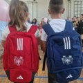 Prvacima i pokloni: Pomoć osnovcima za nabavku udžbenika