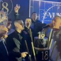Željko Joksimović kakvog do sada niste videli! Ponela ga atmosfera pa se latio mikrofona i zapevao narodnjak (video)