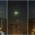 Vanzemaljci, meteor ili nešto treće: Sjajni zeleni objekat na nebu iznad Moskve izazvao širenje teorija zavere (VIDEO)