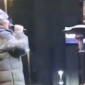 Šestoro Čačana pod istragom: Sumnja se da su ledenicama gađali Anu Bekutu na koncertu, MUP se oglasio