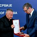 Vučić i Fernandes uručili odlikovanja porodici srpskog vojnika koji je poginuo u Libanu