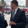 (Video) Muškarac pljunuo Petera Mađara na ulici! Prišao mu je, obratio se i svi su se ukočili: Evo kako je reagovao mađarski…