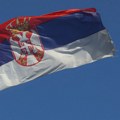 Jarboli sa zastavama ispred niških škola i gradskih ustanova