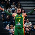 Uhvatio se za nogu i odšepao sa terena! Valančijunas ozbiljno zabrinuo Žalgiris, situaciju prati i Zvezda!