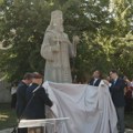 FOTO: Spomenik patrijarhu Arseniju III Čarnojeviću otkriven u Ruskom Selu