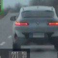 Žena vozila BMW 200 kilometara na sat na putu Doljevac-Niš: Pogledajte kako ju je policija "ukrotila"