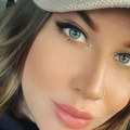 Uznemirujući snimak pogibije lepotice Inese: Htela da slika muškarca pa pala sa litice, kamera sve snimila
