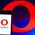 Opera AI asistent sumira veb stranice