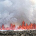 Dramatične fotografije nakon erupcije vulkana na Islandu: Lava letela 50 metara uvis, evakuisano 3.800 ljudi