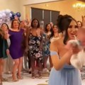 Bacila je "bebu" umesto bidermajera, gošće se razbežale glavom bez obzira: Novi birazni trend ostavio svet u šoku (video)