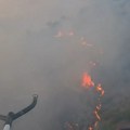(Video) Pogledajte kako izgleda gašenje požara iz vazduha: Vatra u Crnoj Gori napravila smrtonosni obruč, ovo je dokaz da je…