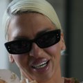 Rođendanska proslava daleko od očiju javnosti Jelena Karleuša uhvaćena na ovom mestu, pored nje poznati muškarac