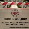 Zabranjeno korišćenje pešačkog mosta preko Lepenice: Zaštitne trake brzo pokidane, Zborovi reagovali (FOTO)