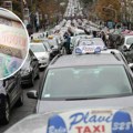 Koliko košta taksi u novogodišnjoj noći? Evo koje tarife važe večeras i narednih dana