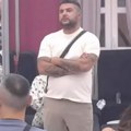 "Mene ovo radi, želim haos u životu." Posle gnusnih uvreda, Asmin okrenuo ploču pa priznao: "Volim je."