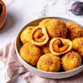 Bakine knedle sa šljivama: Proveren recept za omiljenu domaću poslasticu