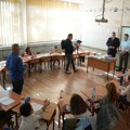 Albanski osnovci u Bujanovcu, Preševu i Medveđi dobili besplatne udžbenike