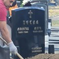 Sahranjena Slađana Tesla: Ispratili je uz tužnu pesmu, grobljem odjekivali jecaji