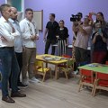Ministar Martinović otvorio renovirane prostorije vrtića “Bambi“ u Guči i darivao laptopove za opštinu (VIDEO)