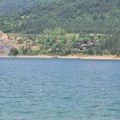 Zavojsko jezero, "osmeh" kojim dočekuje ljude ili "namršteni pogled" u dubinama koji preti?