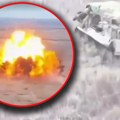 Kamikaza na frontu kod Avdijivke: Oklopno vozilo puno eksploziva juriša na neprijatelja dron snimio neverovatnu scenu (video)