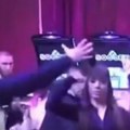 Miljana Kulić gađala Bebicu flašom! Staklo na sve strane, obezbeđenje odmah reagovalo, jedva je obuzdalo (video)