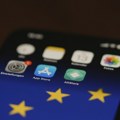 Apple korak bliže Android sistemu: iOS korisnici u EU sada mogu da preuzimaju aplikacije direktno sa interneta