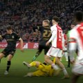 Spektakularan gol Ajaksa pa šok u 90+2 (VIDEO)