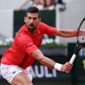 Đoković uživo na Rolan Garosu: Novak na terenu, dočekan gromoglasnim apluzima