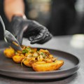 Trikovi iz restorana: Spremite savršeno hrskav pečeni krompir kod kuće