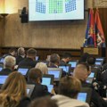 Sednica Skupštine Vojvodine: Deo opozicije bojkotuje, pred početak zasedanja prolaz kod Banovine ograđen