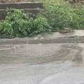 Grom onesposobio semafor u Ljubiću, opet se izlivaju fekalije na Keju