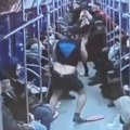 Obukao ronilačko odelo i pravac - metro! Bizarna scena u Moskvi, evo kako ga je sud kaznio