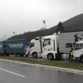 Udruženje prevoznika robe u međunarodnom drumskom saobraćaju: Danas u podne prekid drumskog teretnog transporta preko…