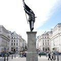 Kako je Benksi postavio statuu u centru Londona