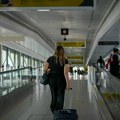 Optužila ženu na Instagramu da nosi "fejk" luksuznu tašnu, privedena na aerodromu u UAE