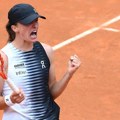 Iga Švjontek deklasirala Džesiku Pegulu za polufinale turnira u Rimu