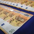Mladiću određen pritovor zbog 37 lažnih novčanica i pet elektronskih cigareta sa kanabisom