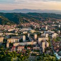 Napad nožem u Tuzli: Petnaestogodišnjakinja predata Tužilaštvu