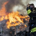 Bukti požar kod Pljevalja: Gori borova šuma, dignut vojni helikopter