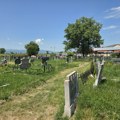 VAŠE PRIMEDBE! Zoran Raimović, Udruženje Roma "Srce": Sve manje prostora za grobna mesta na Romskom groblju! Neophodna veća…