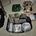 Uhapšeni zbog proizvodnje i prometa opojnih droga, zaplenjeno više od 30 kg marihuane