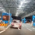 Udario policajca, pa ga ugrizao: Haps na graničnom prelazu između Srbije i Hrvatske!