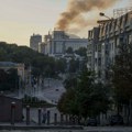 Uživo Rusi nemilosrdni: Gori zgrada vlade; Oboreno 747 dronova FOTO/VIDEO