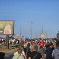 Petrovaradin: Policija blokira građane koji se protive okupljanju pristalica vlasti