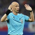 Englez sudi crveno-belima: Najpoznatiji sudija iz Premijer lige deli pravdu na meču Zvezda - Lil