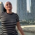 "Evakuisane smo!" Đoganijeva se oglasila iz Dubaija, uslikala kako čita molitvu: "Gospode, da mi pomogneš..."