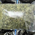 Hapšenje na Novom Beogradu: Kod mladića pronađeno pola kilograma marihuane