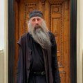 Manastir u pančevačkoj rafineriji: 'Do ograde jedan svet, iza ograde drugi'
